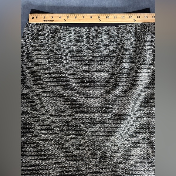 Ann Taylor Womens Skirt 10 Black Ivory Textured Tweed Pencil New Professional - Picture 6 of 7